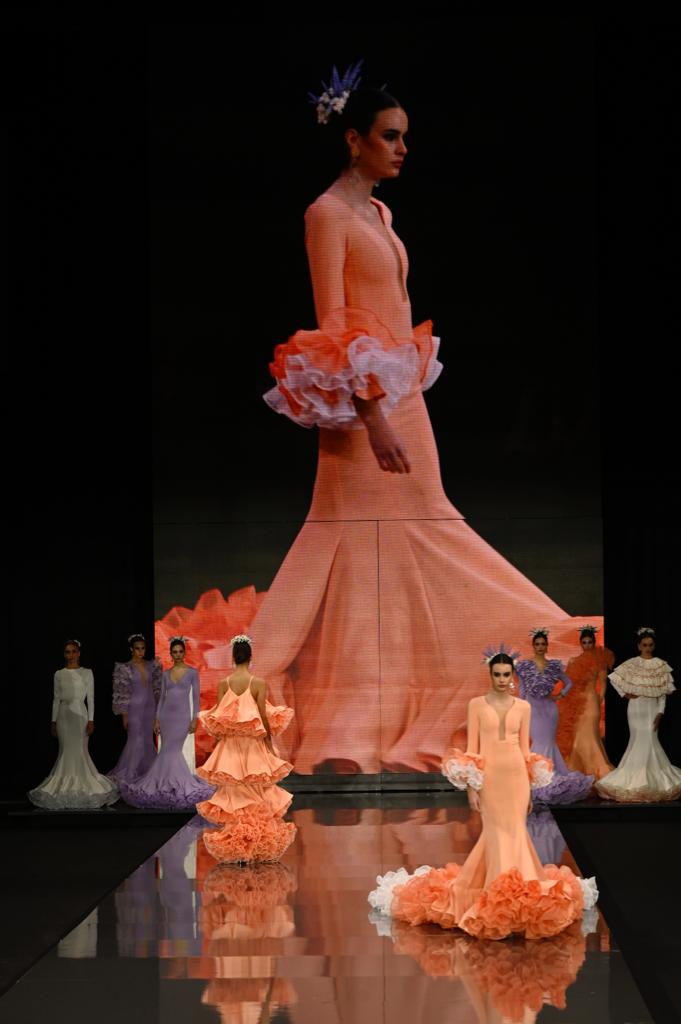 Las flamencas de Gema desfilan en la pasarela Tío Pepe de Jerez. Colección 'Renacer'.