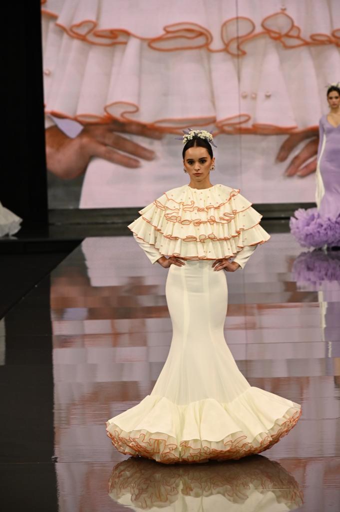 Las flamencas de Gema desfilan en la pasarela Tío Pepe de Jerez. Colección 'Renacer'.