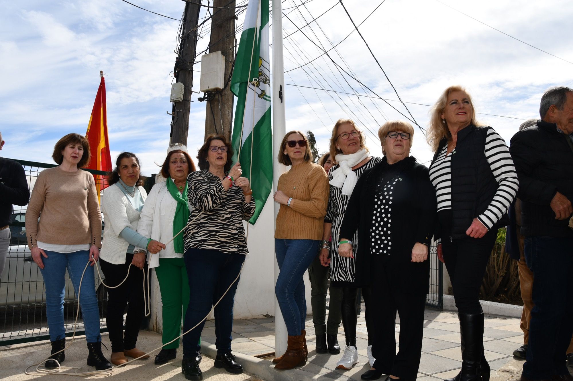 La bandera de Andalucía ondea a lo largo y ancho del municipio de San Roque.