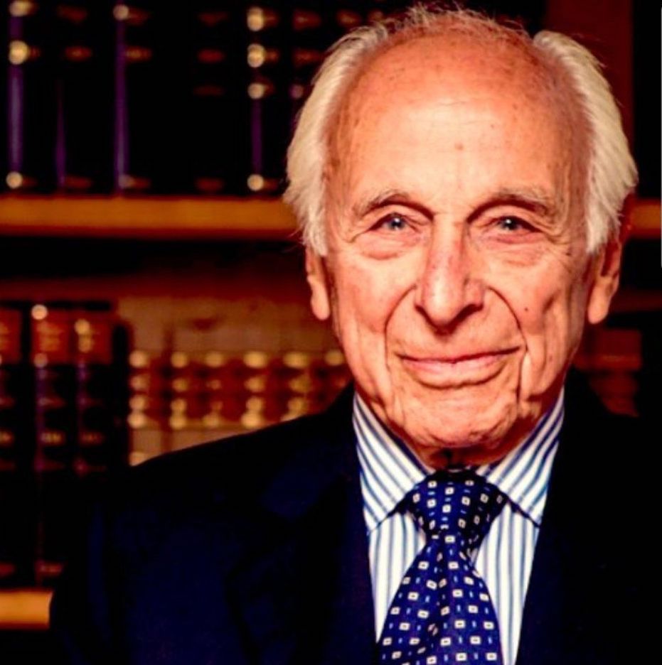 Pesar en Gibraltar por la muerte del reconocido abogado Louis Triay a los 94 años.