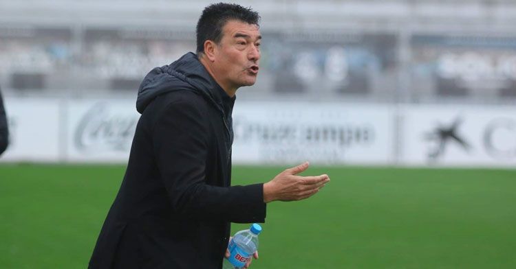 Rafael Escobar, entrenador de la Real Balompédica Linense