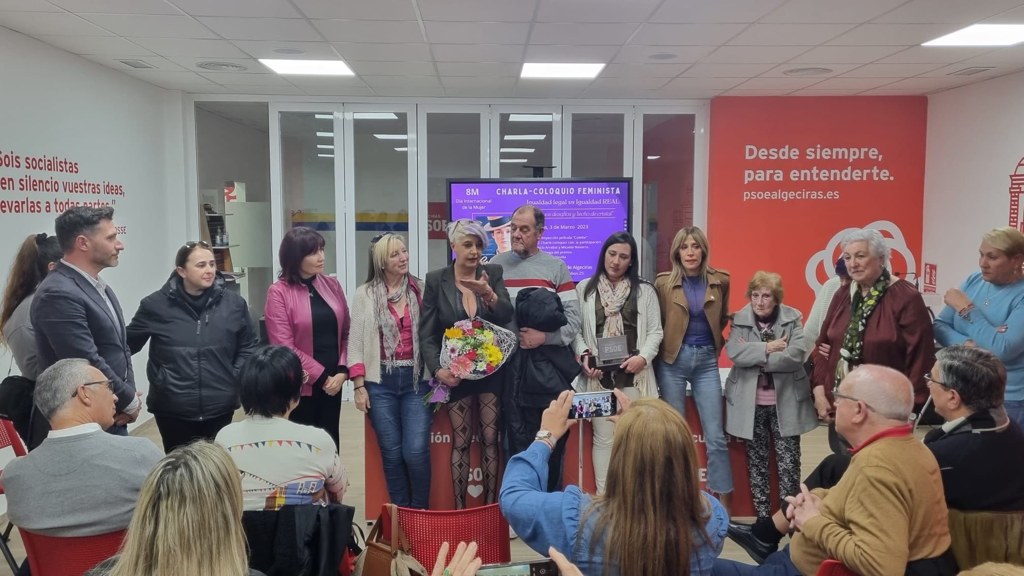 El PSOE de Algeciras reconoce la “labor impagable” de Ambae. 