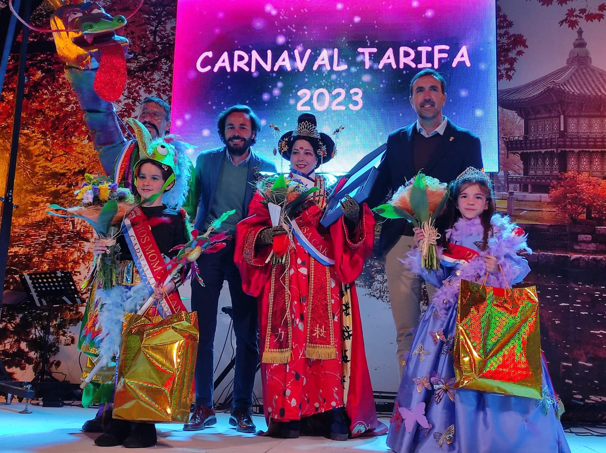 El 'Teatro chino de Milagrito Chen' da la bienvenida al Carnaval de Tarifa 2023.