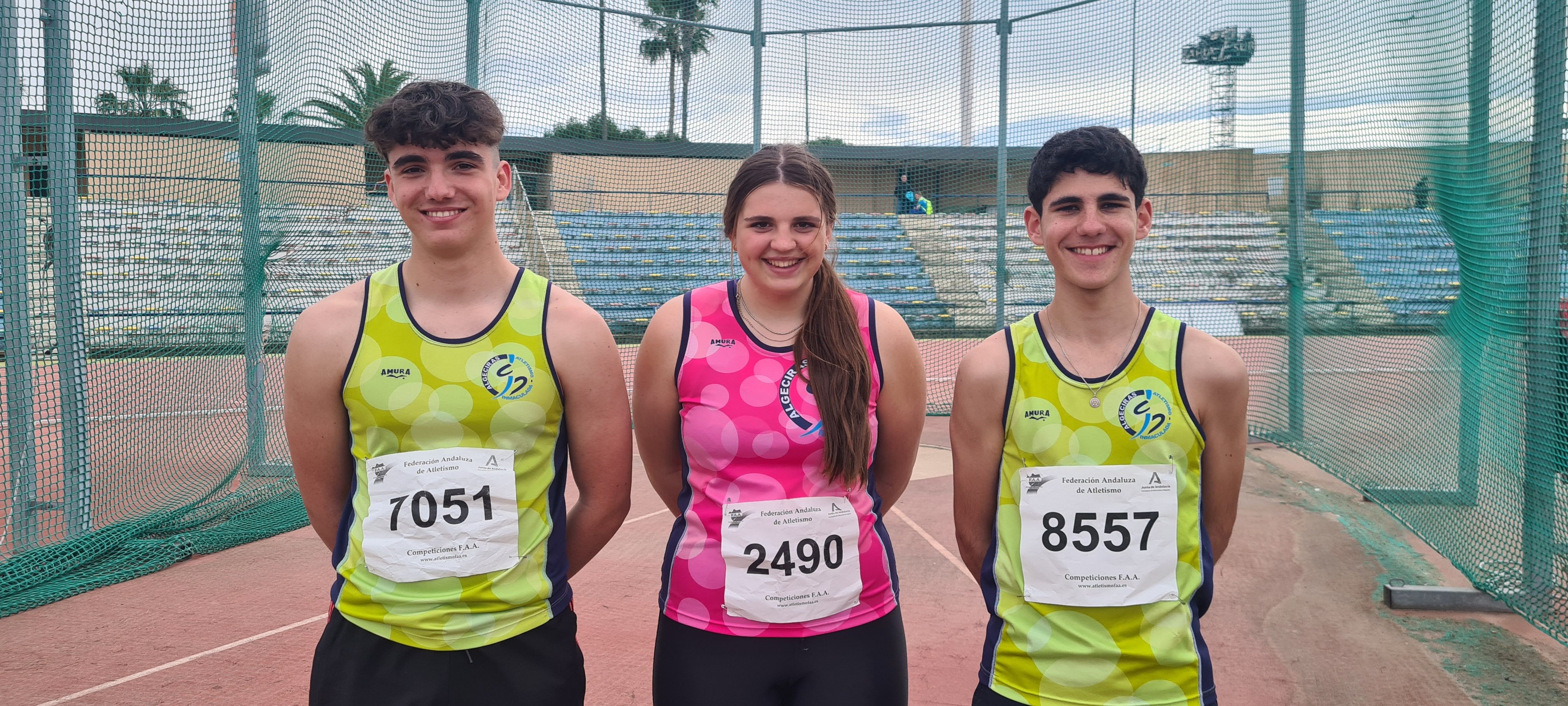Miguel Hernández, Julia Marina Del Río y Lucas Fernández, atletas del CA La Inmaculada Algeciras