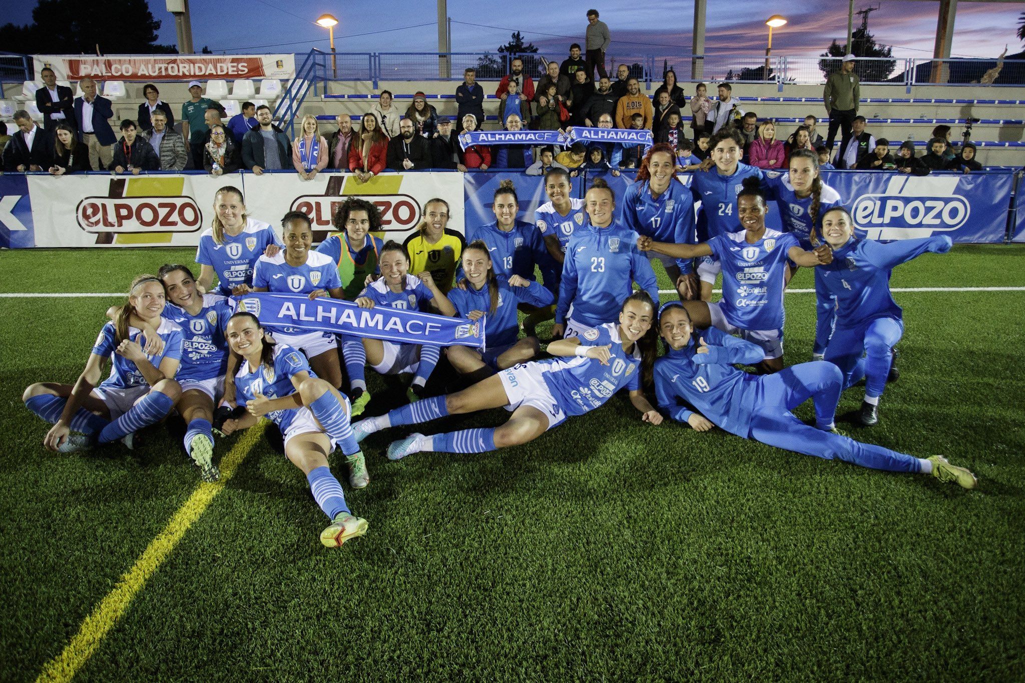 Las jugadoras del Alhama ElPozo celebran la victoria en Copa sobre el Granadilla Tenerife de la sanroqueña Patricia Gavira/Foto: Pascu Méndez