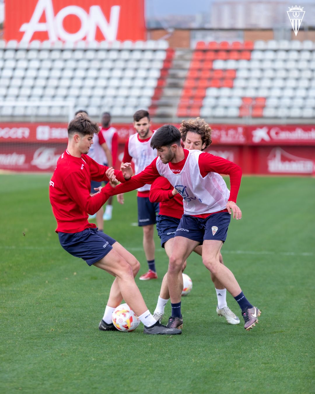 El acompañante de Van Rijn, en un entreno en el Mirador, en Pasarón es una incógnita. FOTO: ACF