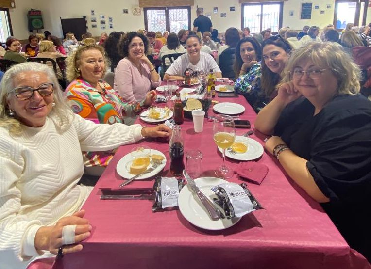 Más de 200 mujeres de Los Barrios visitan Chipiona dentro de las actividades por el 8M.