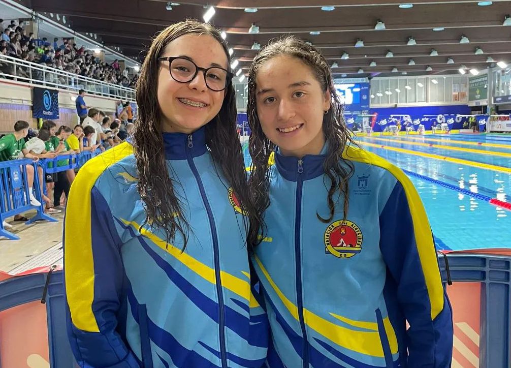 Maria Marín y Aitana Domínguez, infantiles del CD Natación Ciudad de Algeciras en el Nacional de Gijón