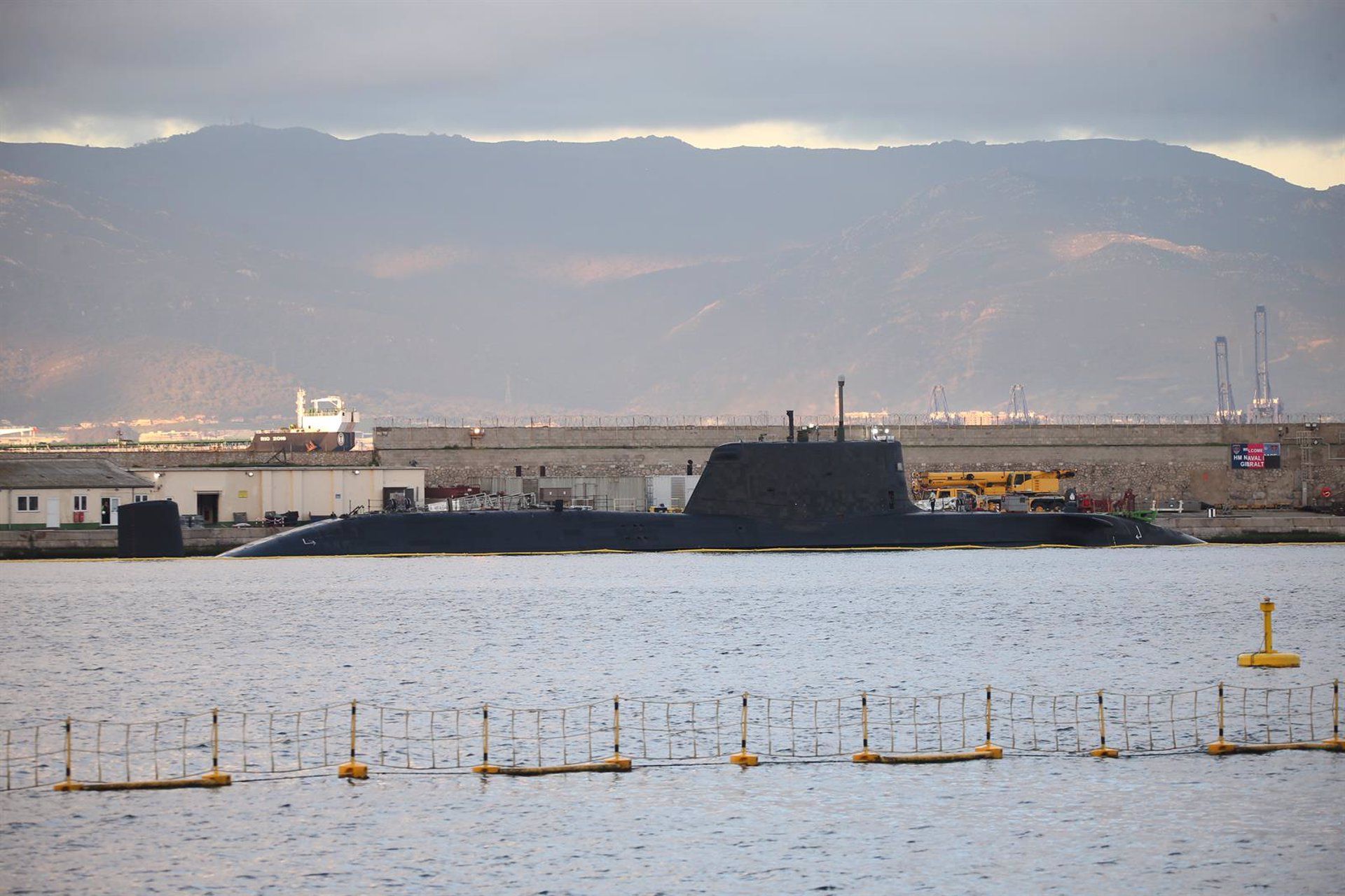 El submarino nuclear en la base militar de Gibraltar supone un peligro, según ecologistas.