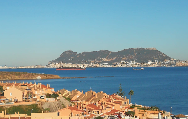 La primavera se adelanta en el Campo de Gibraltar con temperaturas superiores a los 20ºC. Fotografía: B. J. 