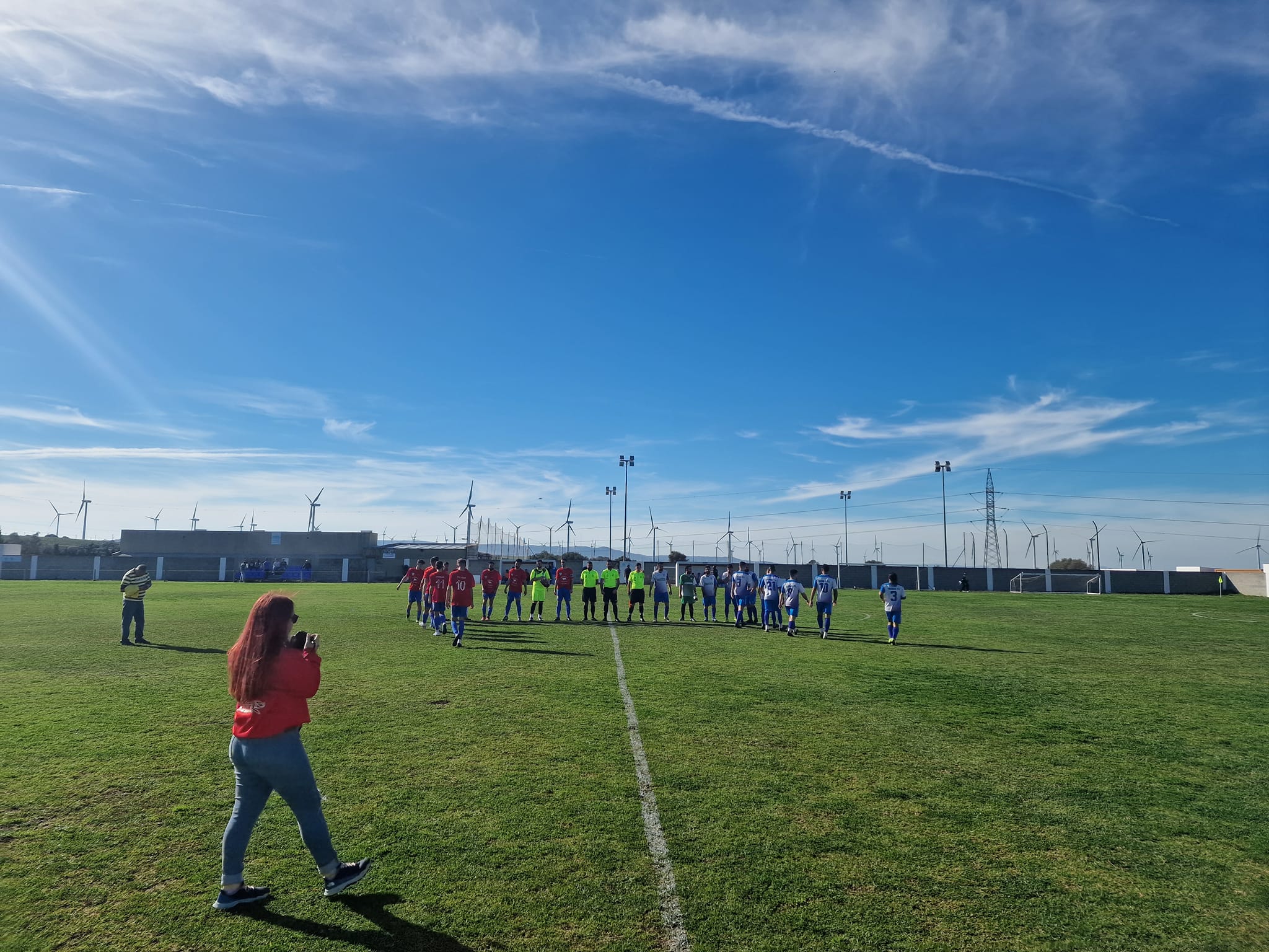 Facinas CF y UD Bornense, antes de comenzar el partido en el 'Joaquín Maqueda'