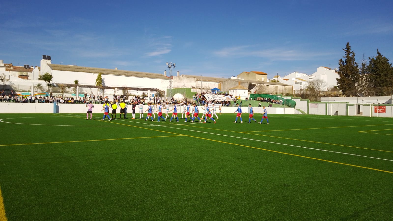 UD TarIfa y CD Olvera saltan al terreno de juego del 'Nuestra Señora de los Remedios'