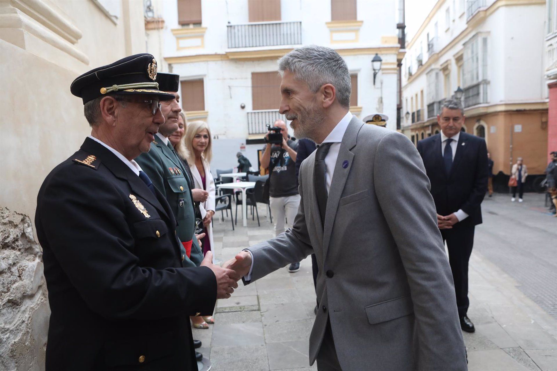 El Gobierno estudia "de forma detenida" la declaración de zona de especial singularidad en el Campo de Gibraltar.
