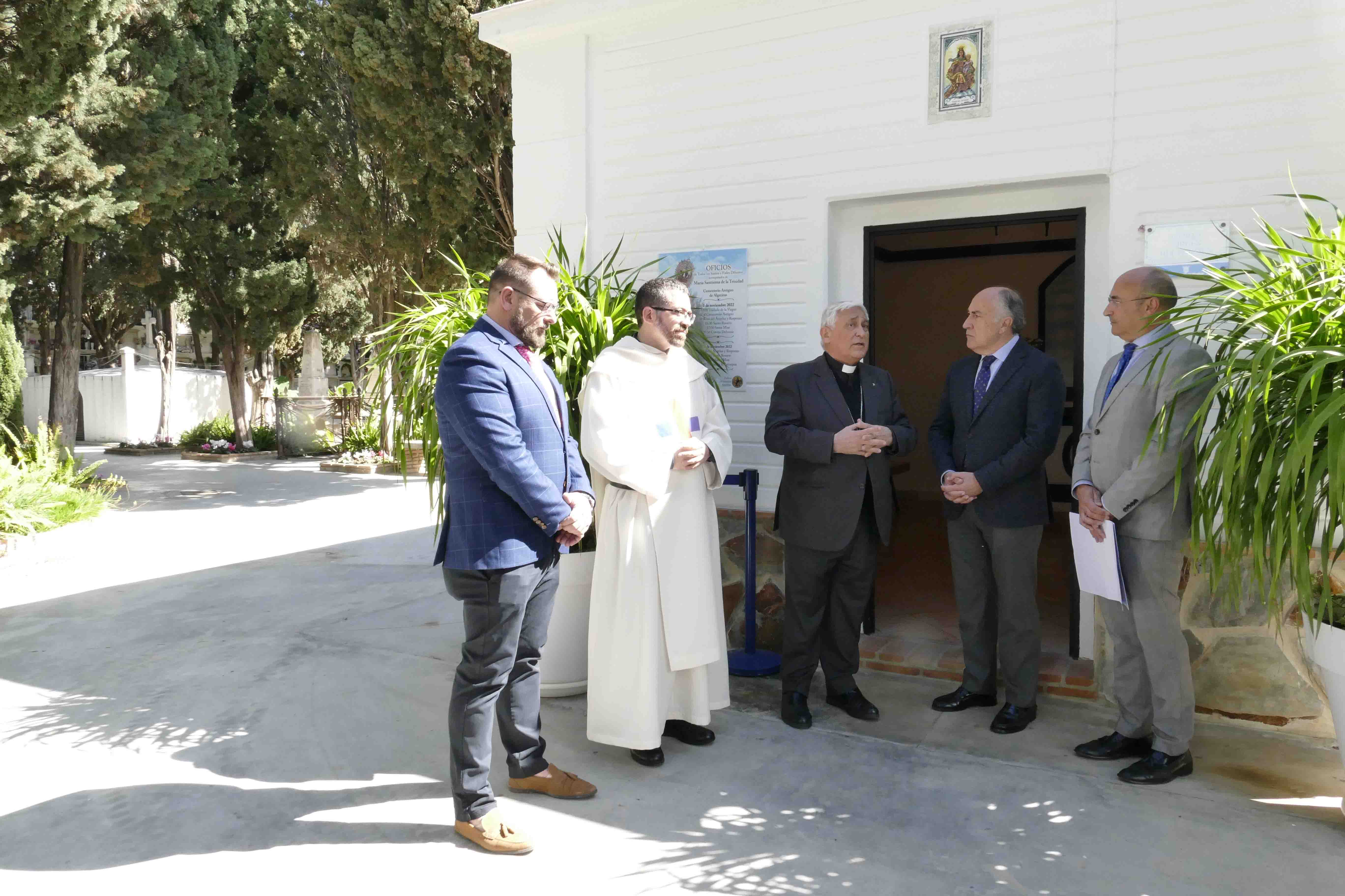 Honran la memoria de los difuntos en el 175 aniversario del cementerio antiguo de Algeciras