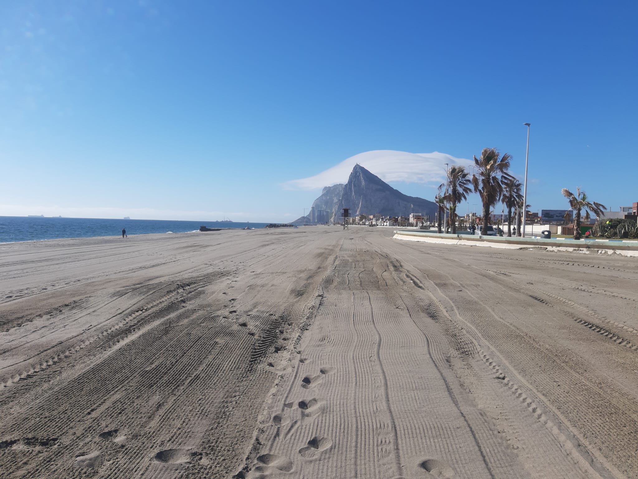 Una playa de La Línea. Imagen de archivo. 