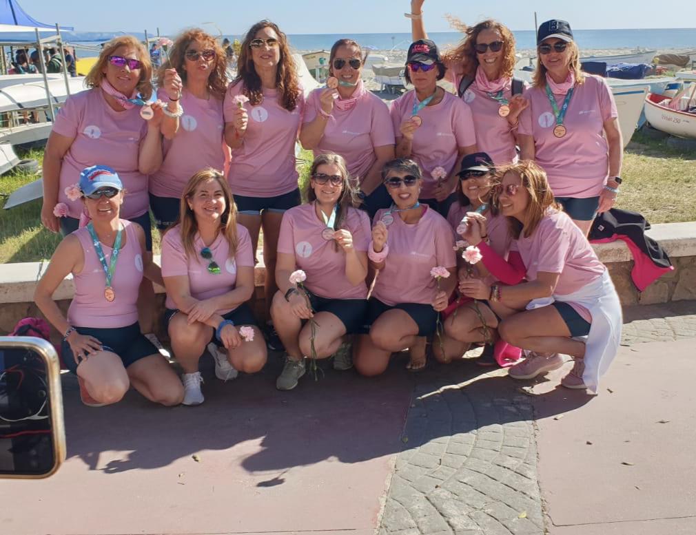 Grupo de remeras del CR Algeciras en la prueba inaugural de la Liga Andaluza en banco fijo