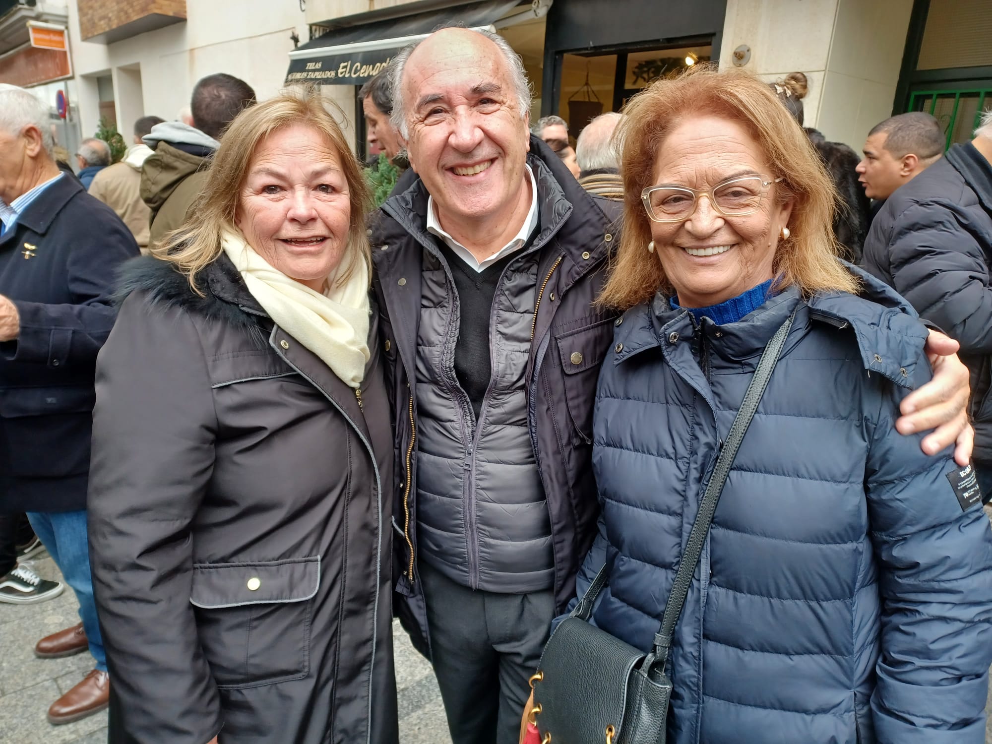 Meana, junto a Landaluce y Cid.