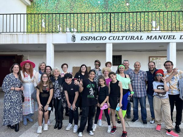 Integrantes de la Escuela Municipal de Teatro.