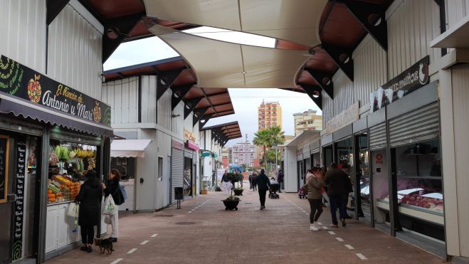 El Mercado Provisional de la Avenida 20 de Abril abrirá sus puertas este Jueves Santo.