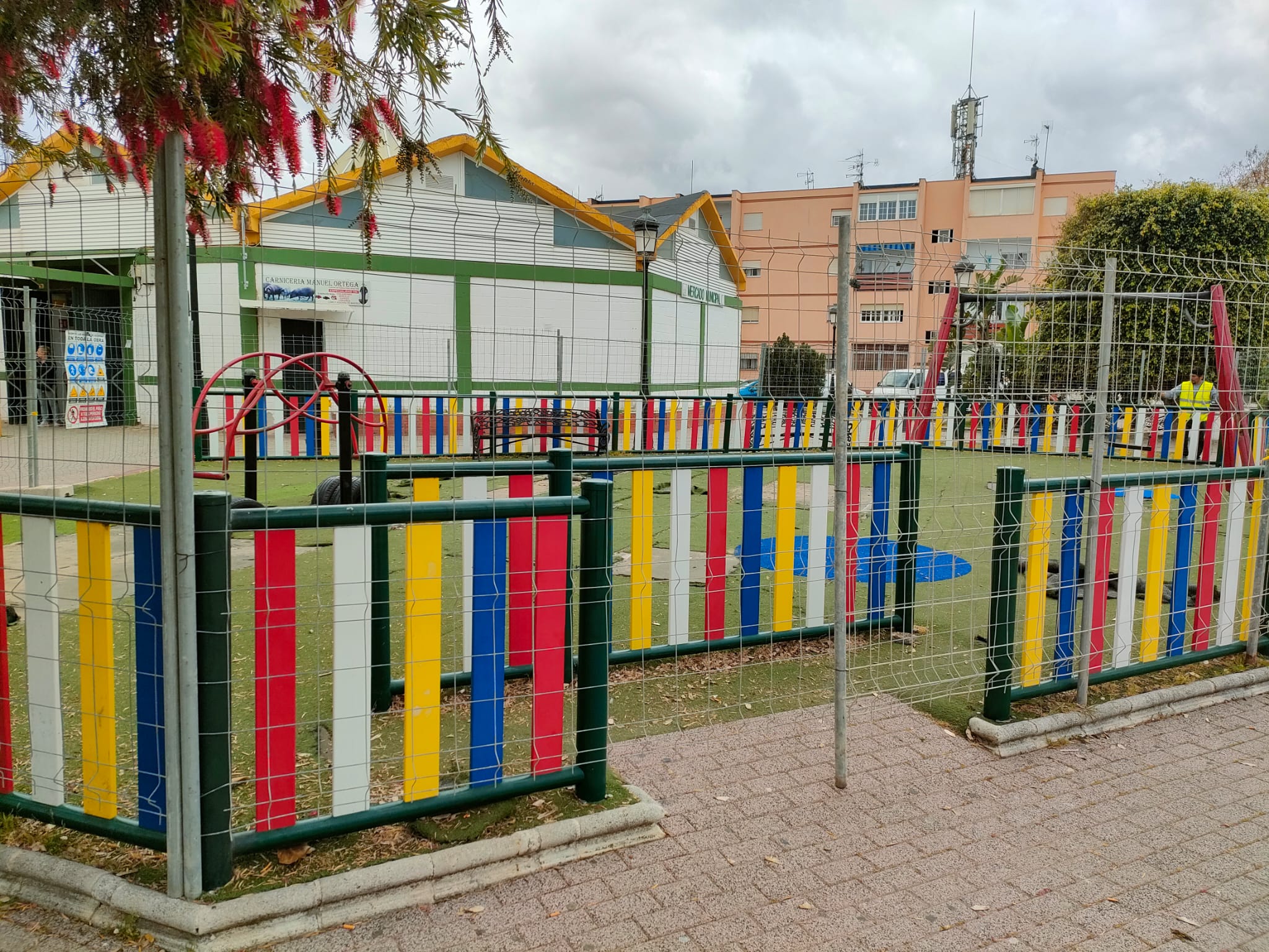 Comienza las obras de remodelación del parque de Los Patos junto al Mercado de Abastos.