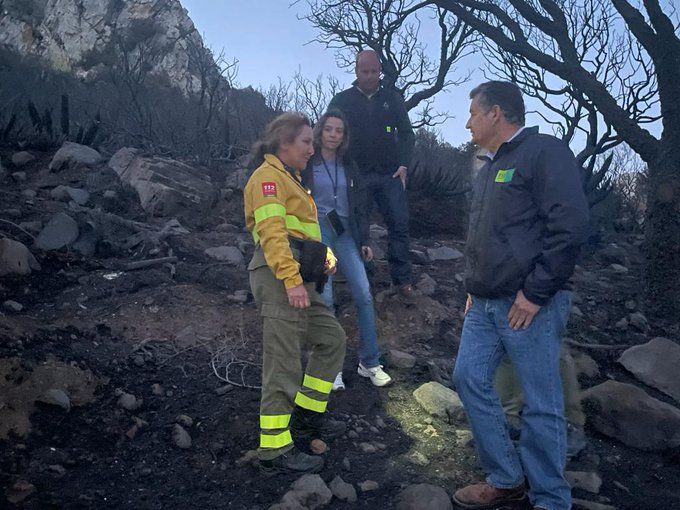Antonio Sanz anuncia que el incendio de Tarifa se da por estabilizado.