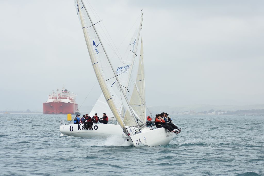 Los barcos 'Kouko' y 'Alcaidesa', participantes en el Campeonato de Andalucía J/80