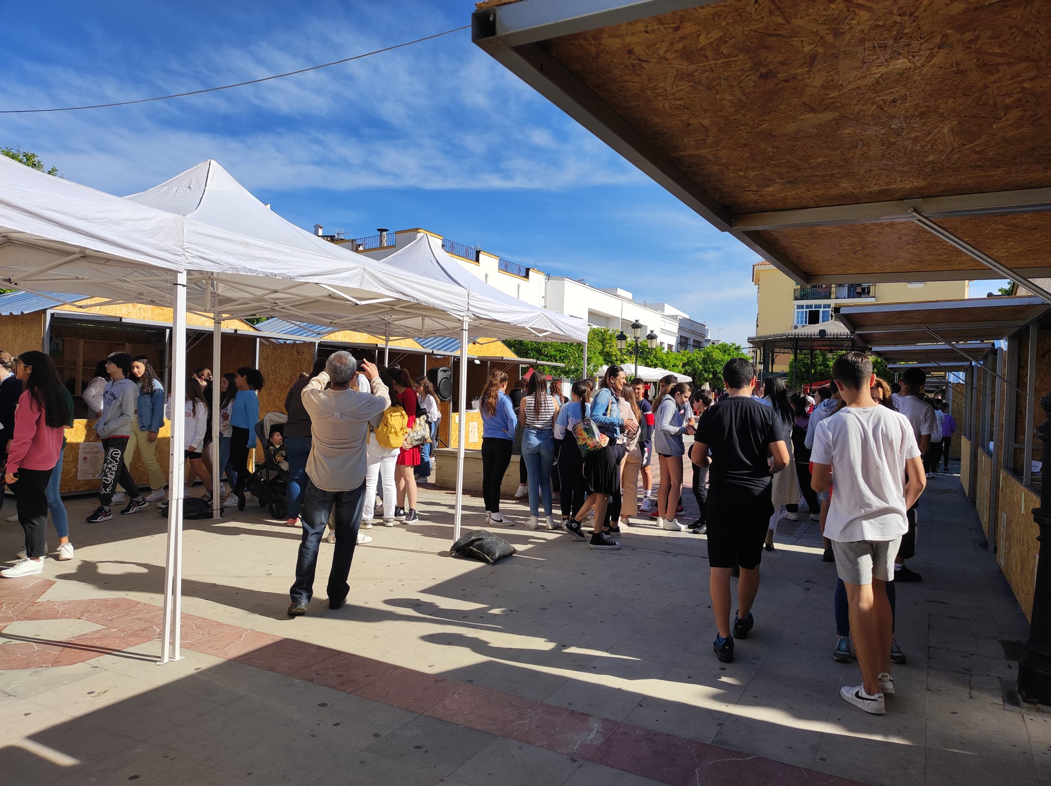 Feria del Libro de Los Barrios, en imagen de archivo. El Paseo de la Constitución acogerá la V Feria del Libro Villa de Los Barrios del 11 al 13 de abril
