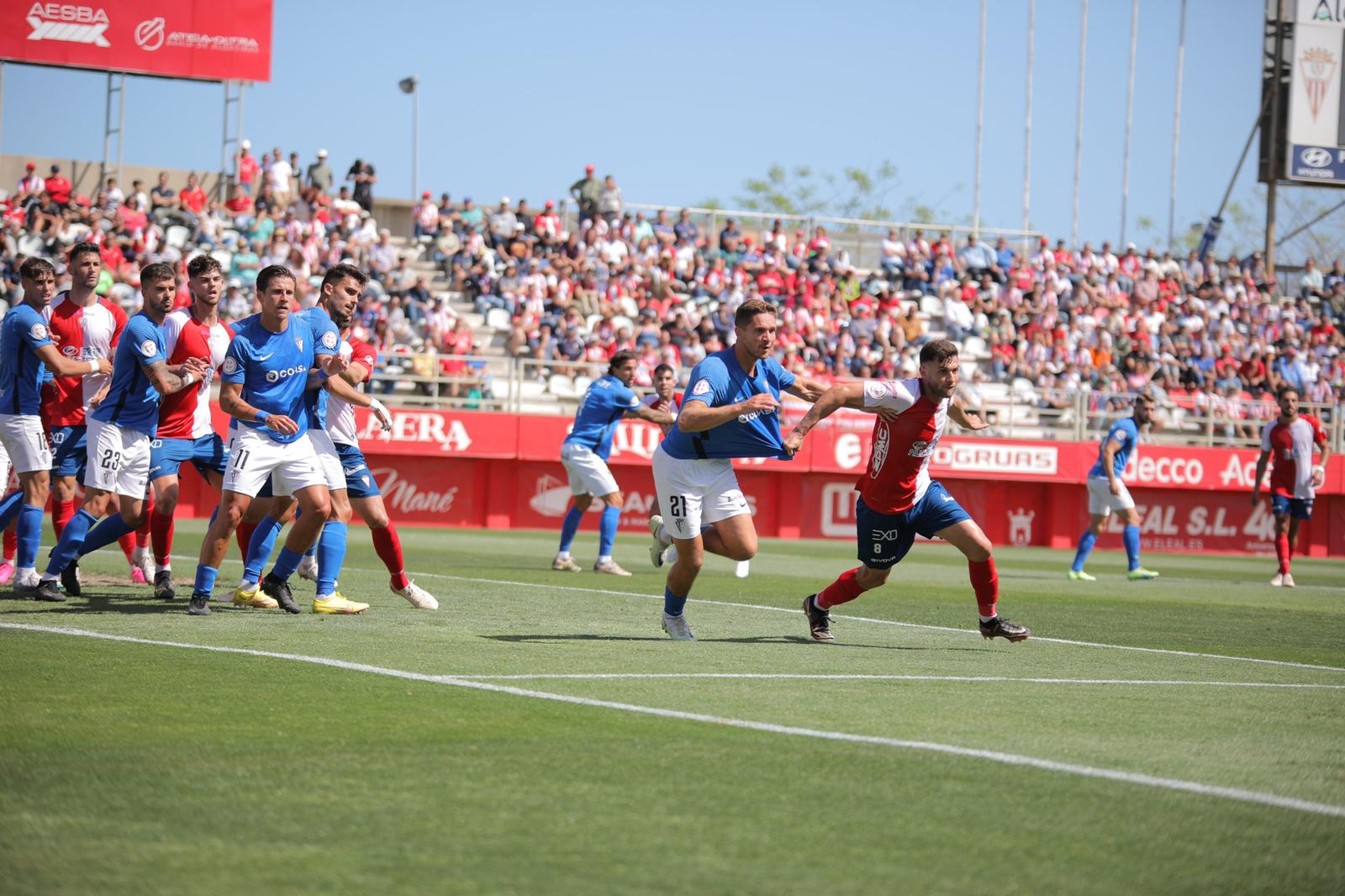 Algeciras y San Fernando se jugaban un partido clave en la permanencia. FOTO:ACF