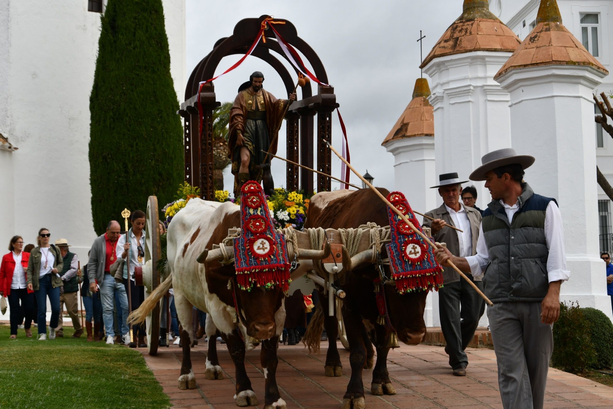 Salida de la romería de San Roque de la ermita, en archivo. La Romería de San Roque, el 26 y el 27 de abril