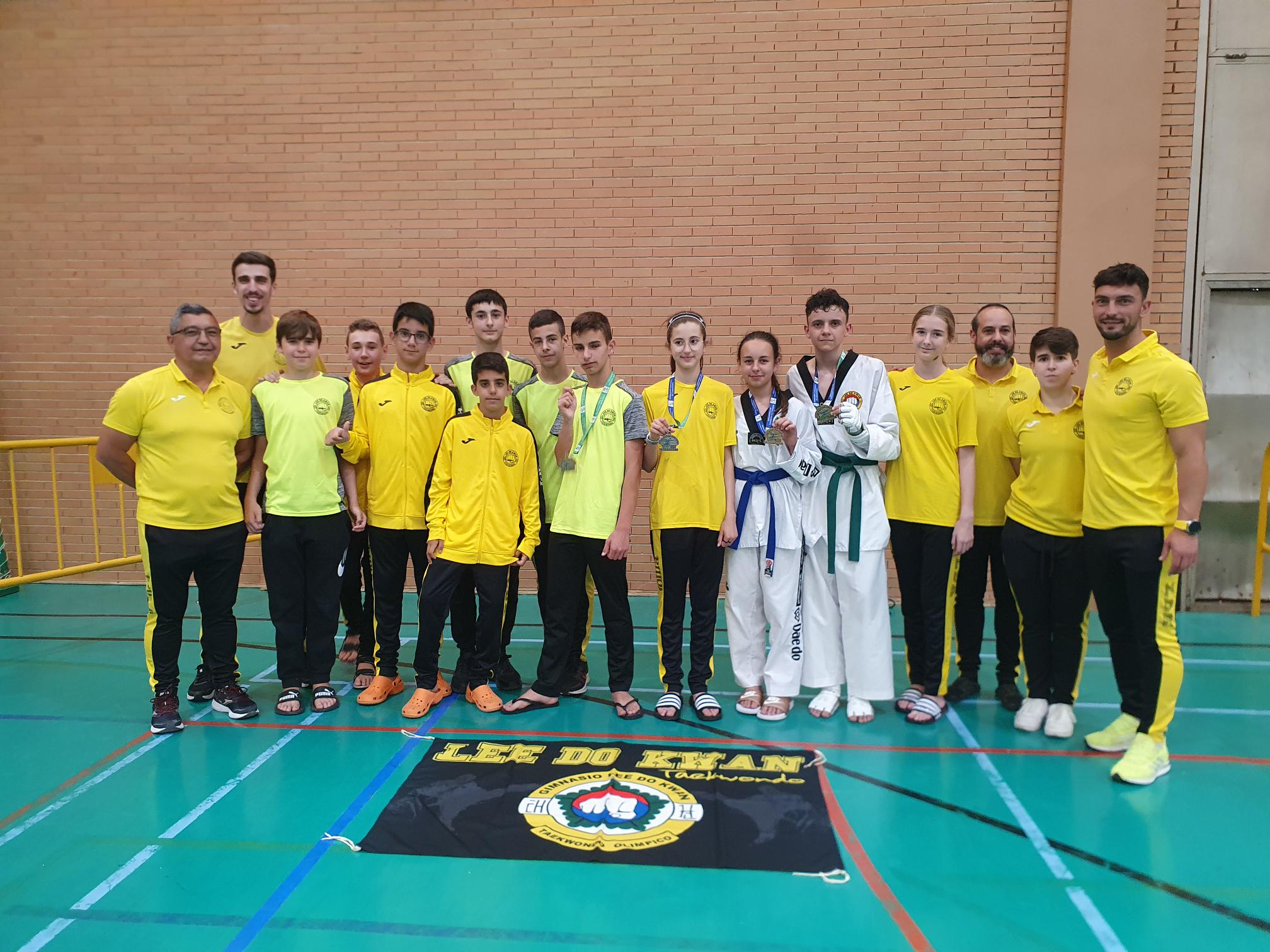 Los representantes del Lee Do Kwan que han estado en el Campeonato de Andalucía cadete de taekwondo