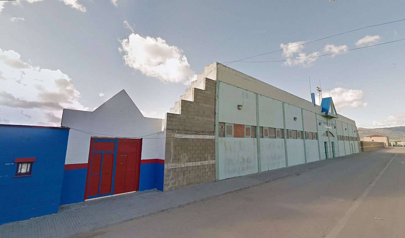 Imagen de la fachada del Estadio 'López Púa' de Tarifa. Imagen de archivo. Imagen de la fachada del Estadio 'López Púa' de Tarifa. Imagen de archivo.