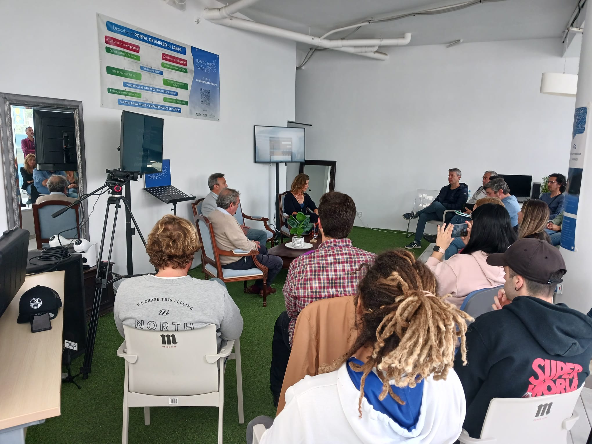 Un momento de la reunión con representantes del sector pesquero.