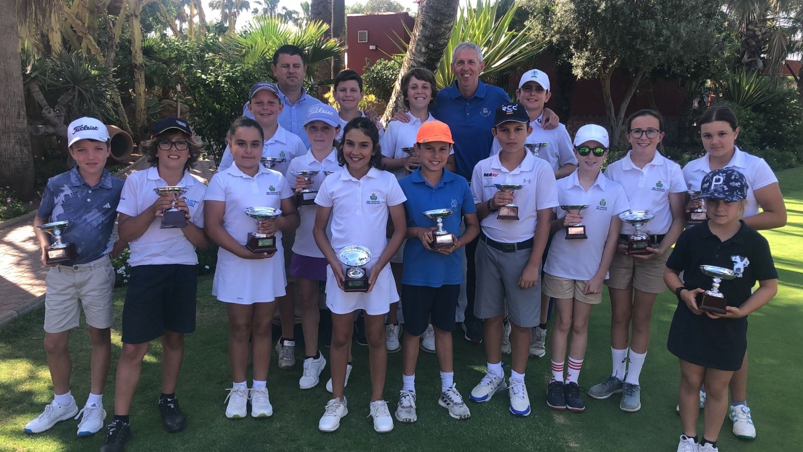 Todos lo premiado en Playa Serena, entre ellos el golfista Martín Cervera, del RCG Sotogrande
