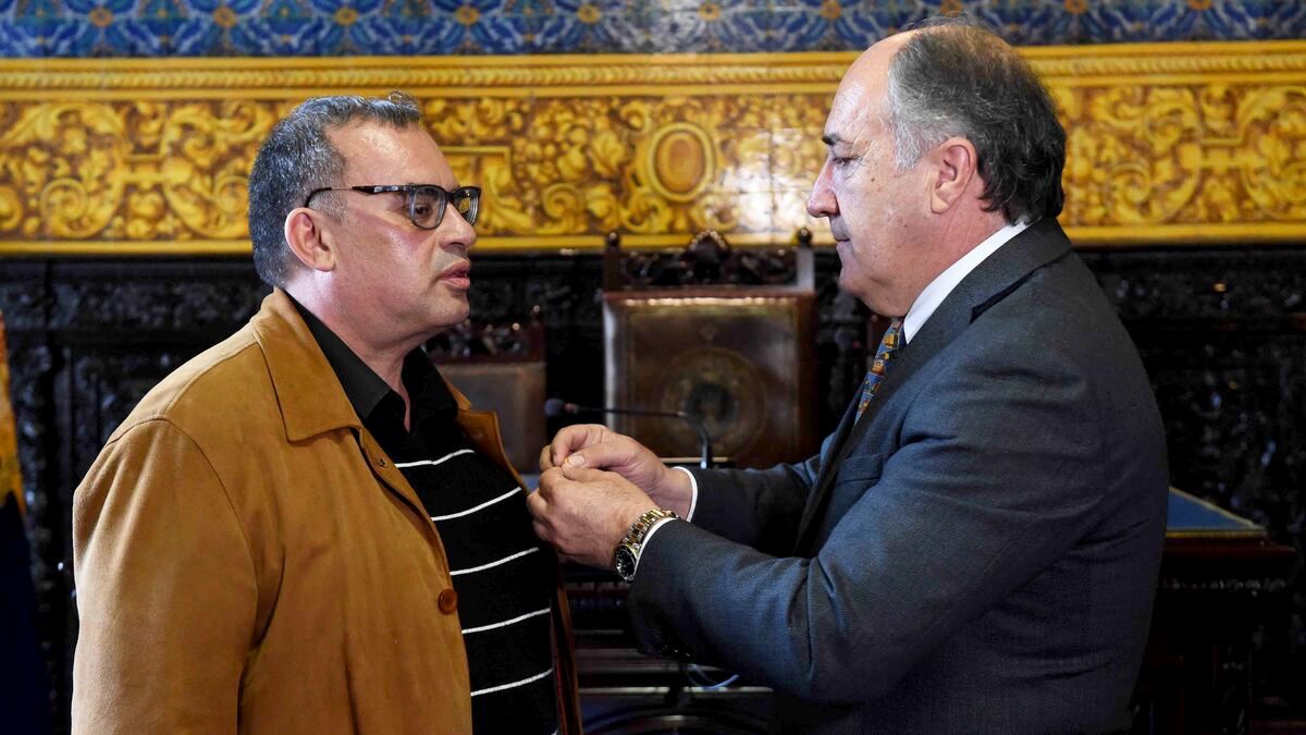 El escritor algecireño Juan Emilio Ríos Vera, galardonado con el premio internacional 'César Vallejo'.