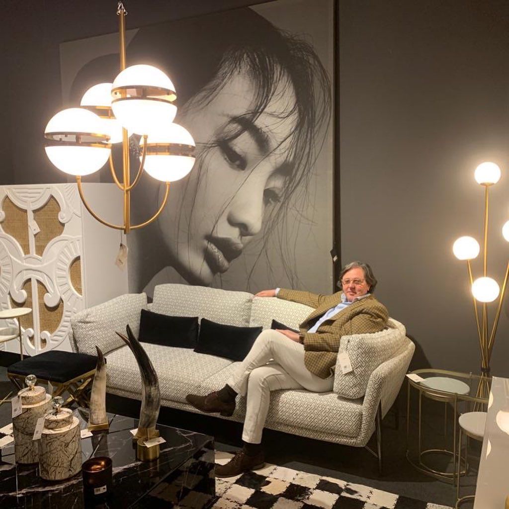 Paco Damas, en su estudio de decoración.