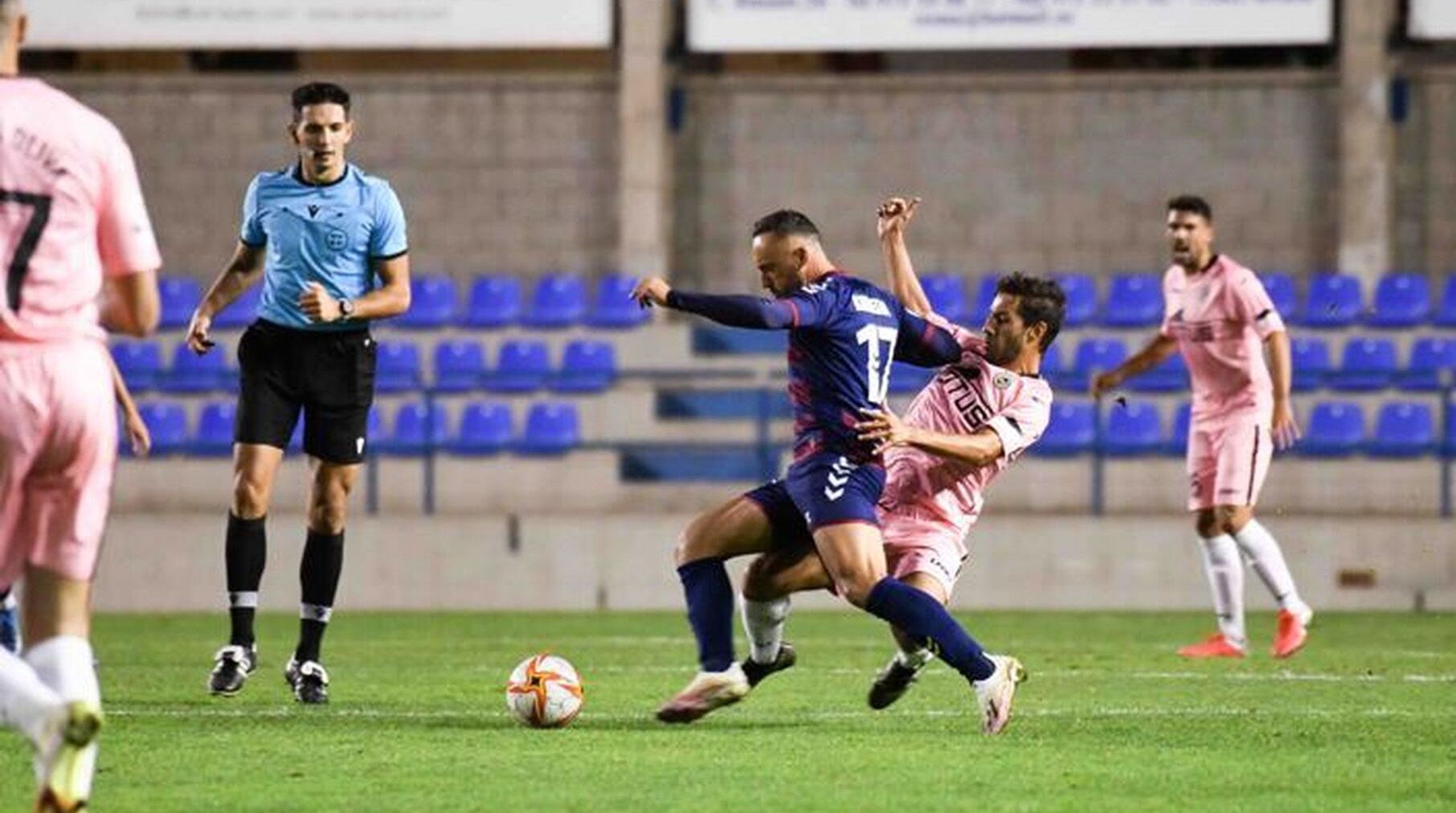 El colegiado de origen rumano, Muresan Muresan, en el Costa Brava-RB Linense