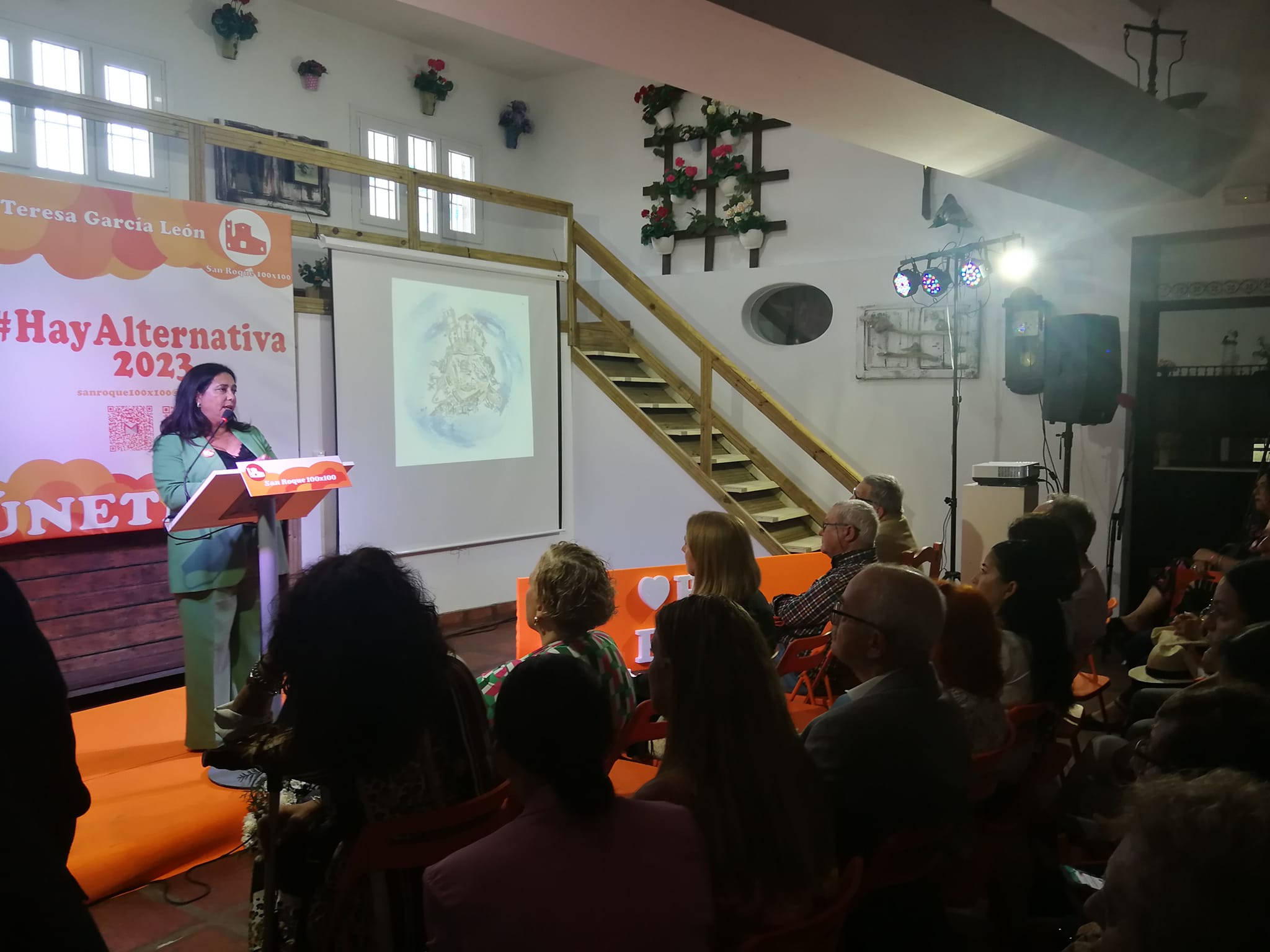 La candidata a la Alcaldía por San Roque 100x100, Mayte García, en el acto de presentación de su candidatura.