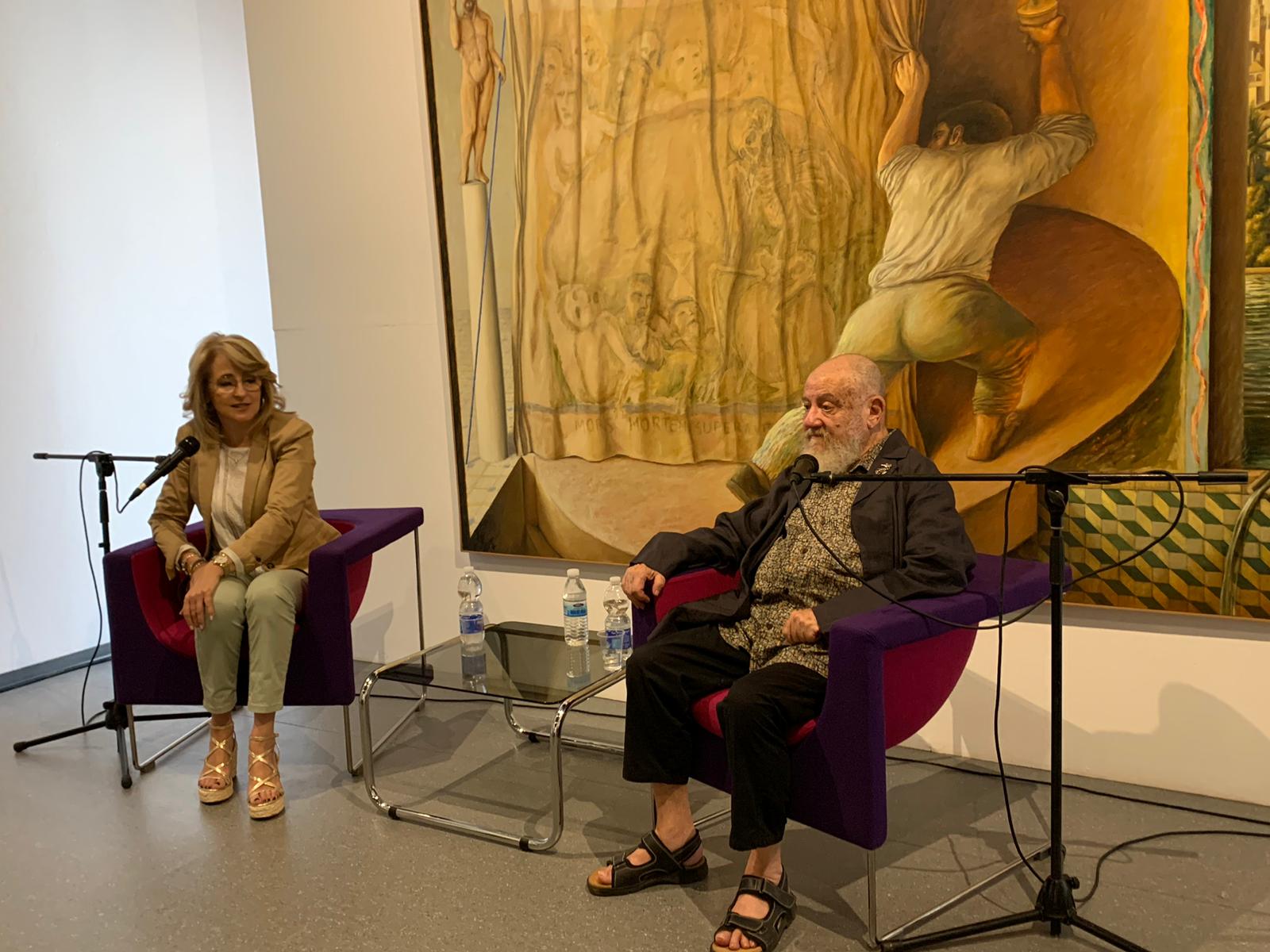 Pérez Villalta ofrece una conferencia sobre su obra en el Museo Municipal.