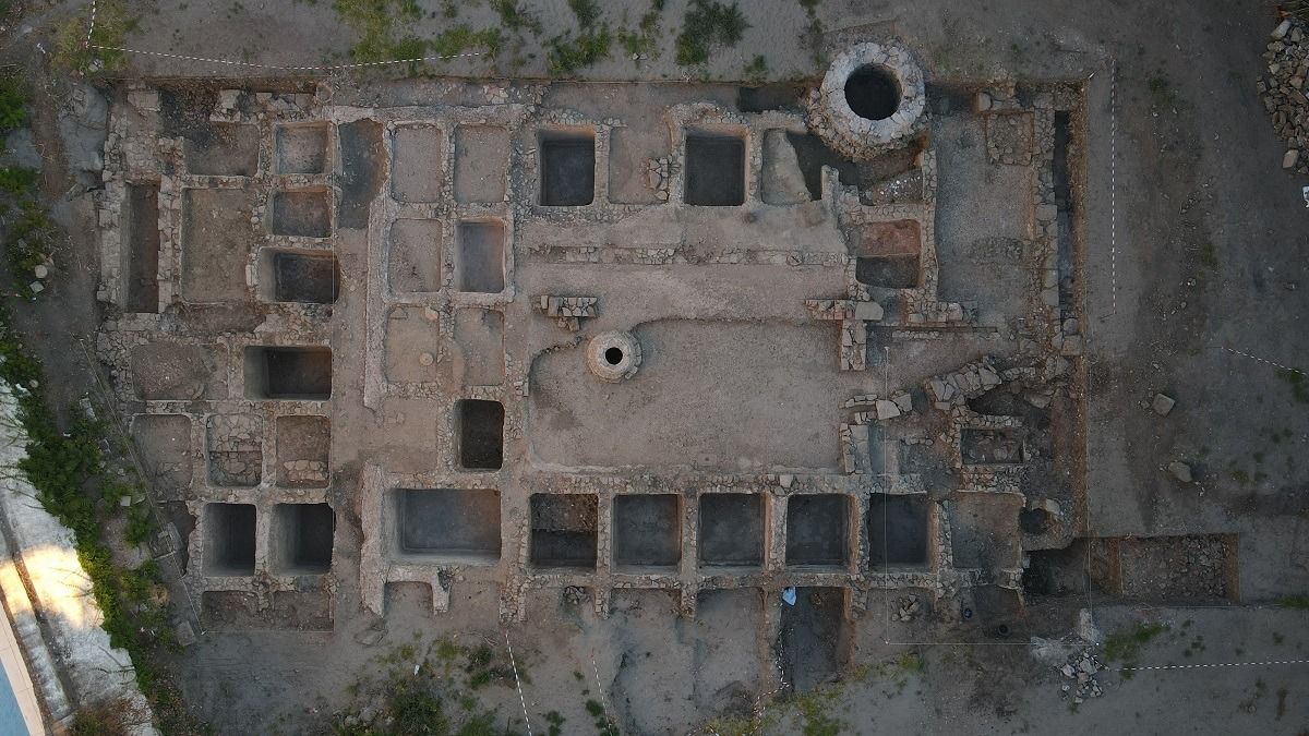 Comienza una nueva fase de la excavación en las fábricas romanas de salazón en la calle Nicolás de Algeciras