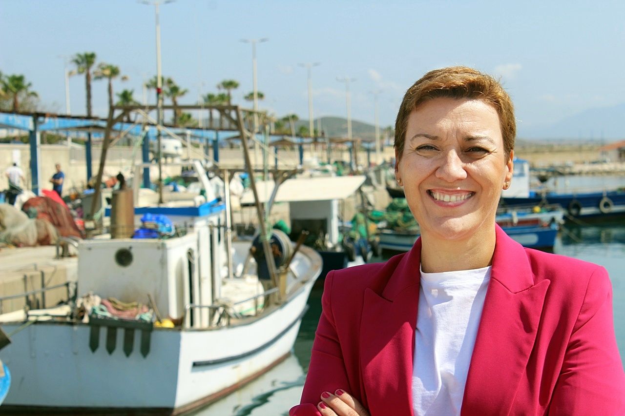 Gemma Araujo recoge las demandas del sector pesquero ante "el abandono" del Ayuntamiento.