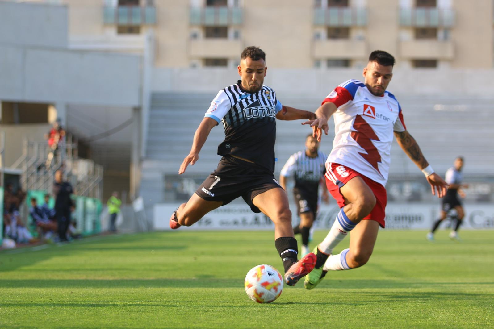 La RB Linense se ha impuesto por 1-0 al Rayo Majadahonda y llega con opciones de permanencia a la última jornada