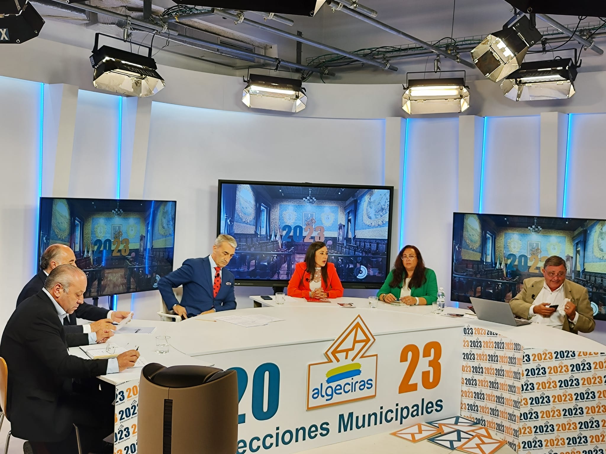 Imagen del debate de Onda Algeciras, donde Arrabal lanzó la acusación.