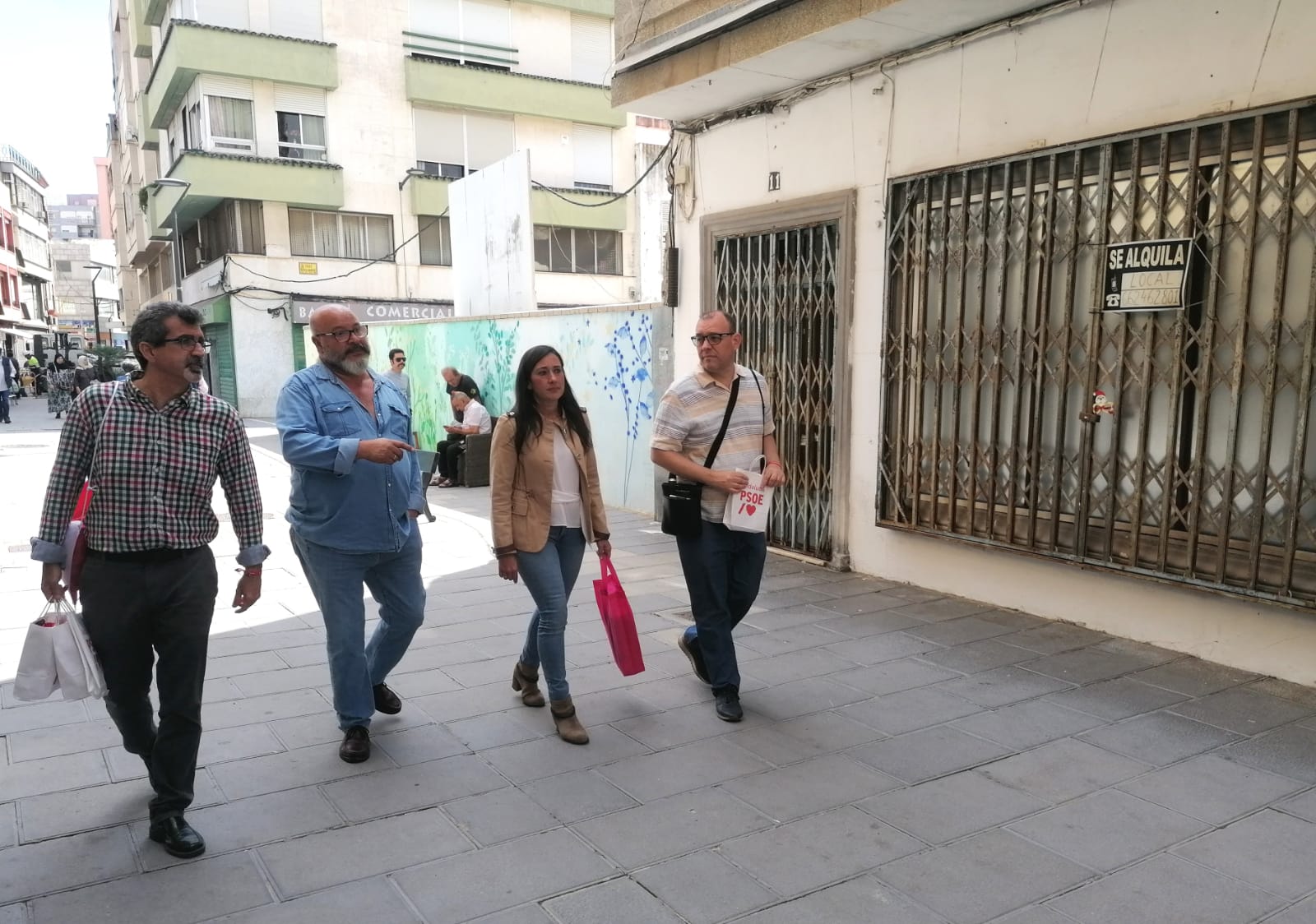 El PSOE de Algeciras propone poner en marcha un plan municipal de comercio de proximidad. 