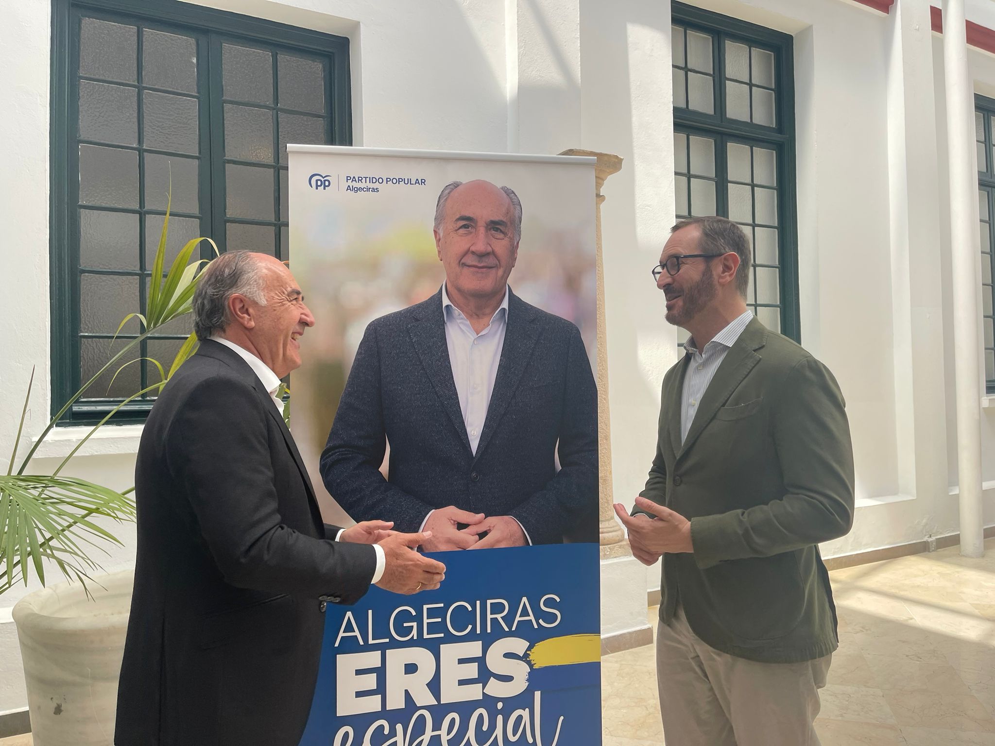 Javier Maroto respalda a Landaluce como "el mejor alcalde que puede tener Algeciras"