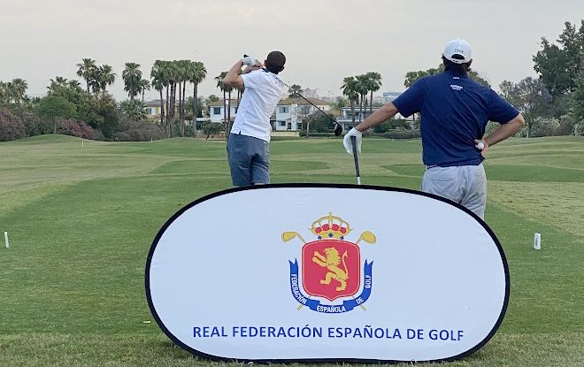 Rafael Aguilar, del CG La Cañada, remonta y logra pasar el 'corte' en el Nacional Mid Amateur