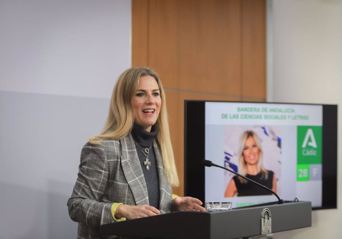 Cádiz.- Sandra Golpe y Salvamento Marítimo, entre los galardonados con las banderas de Andalucía en la provincia