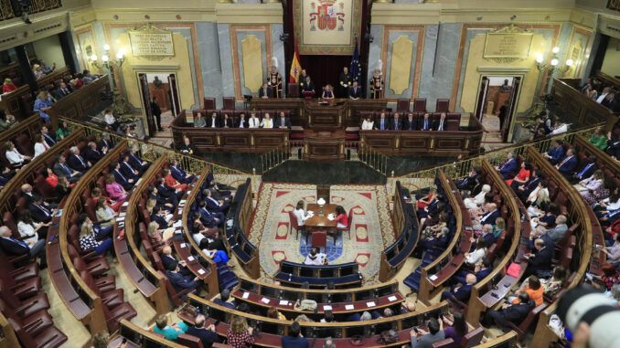 El BOE publica la disolución de las Cortes y la convocatoria de elecciones el 23 de julio. Foto: EFE.