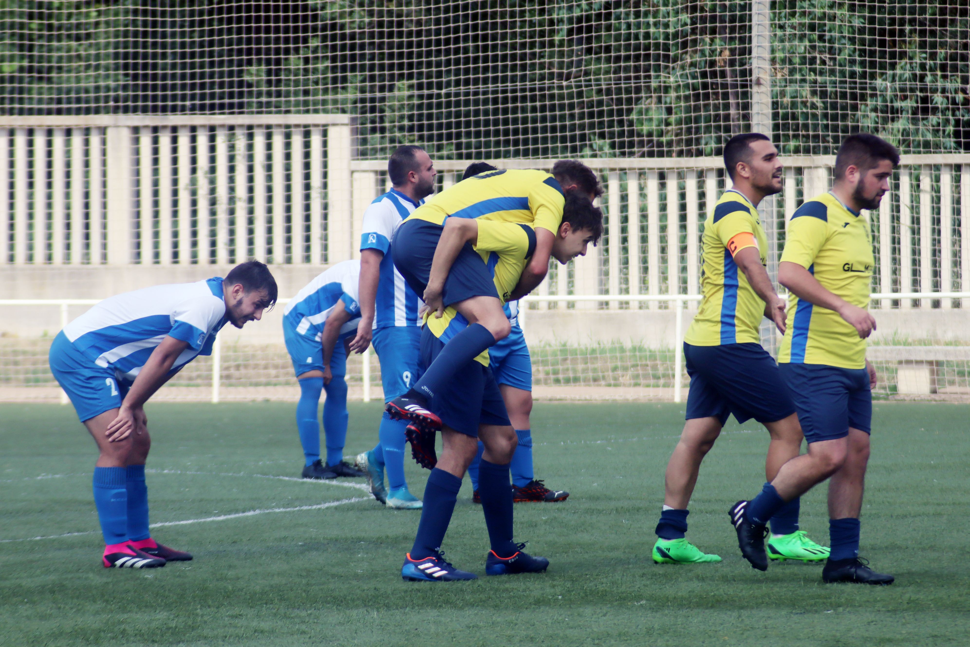 Los jugadores del Bahía de Algeciras celebran uno de los goles al Atlético Pastores