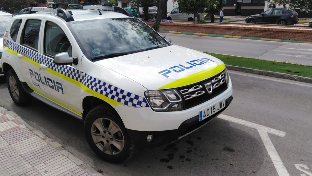 Vehículo de la Policía Local de Los Barrios. Archivo.