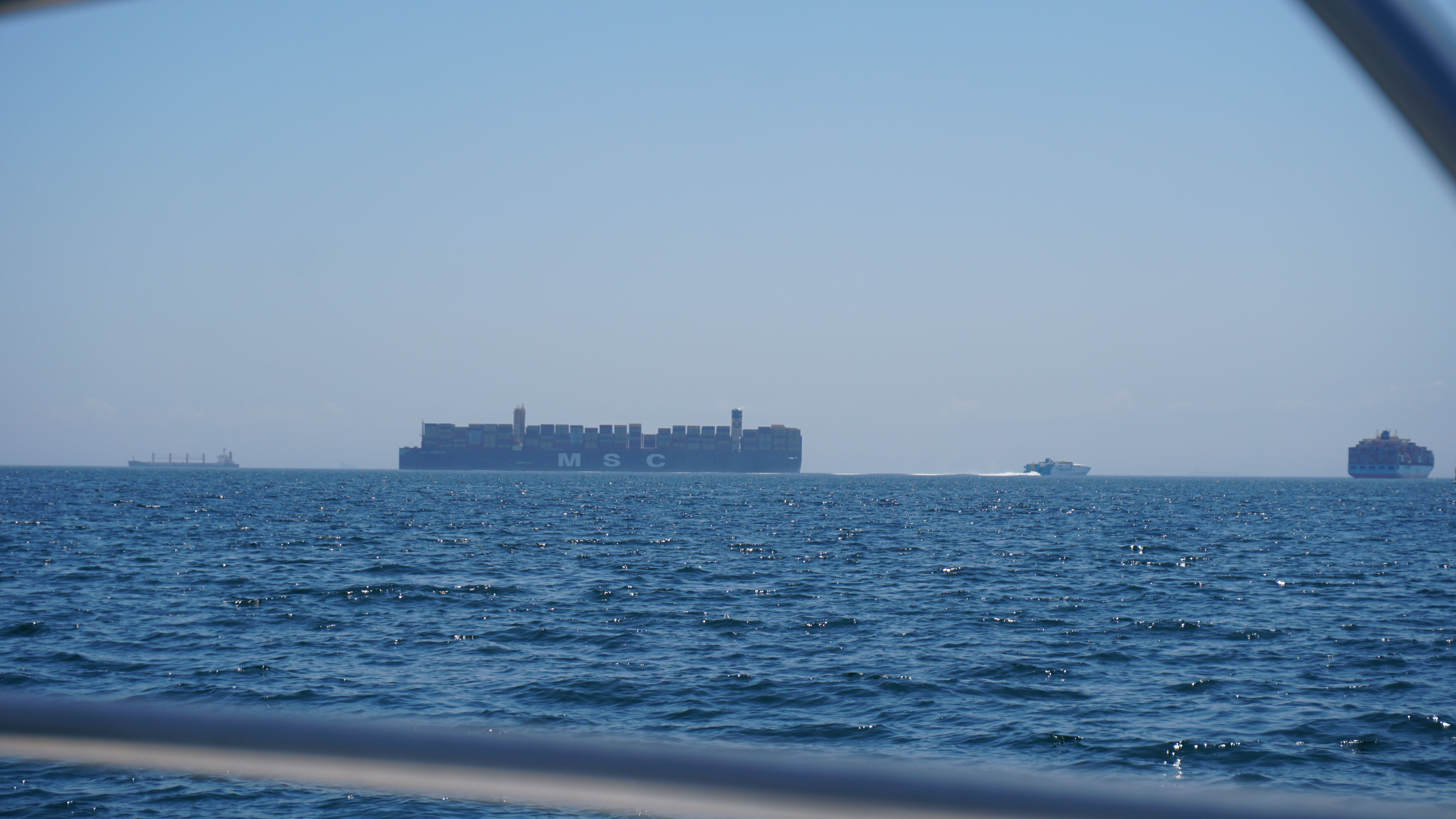 La llegada al puerto de Algeciras del nuevo portacontenedores más grande del mundo, el 'MSC Loreto', en imágenes